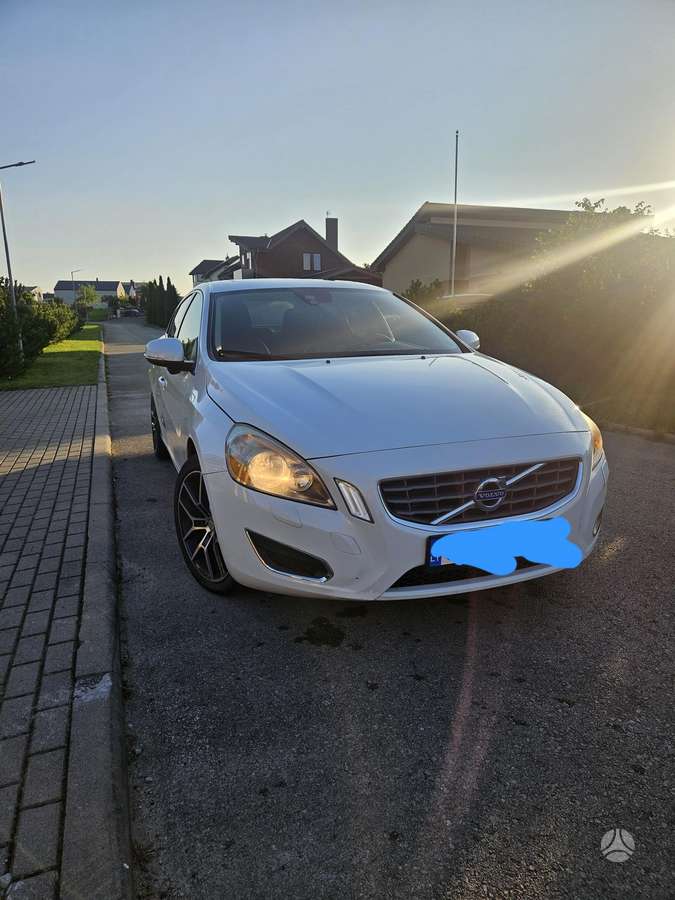 Volvo S60, 2.5 l., Седан