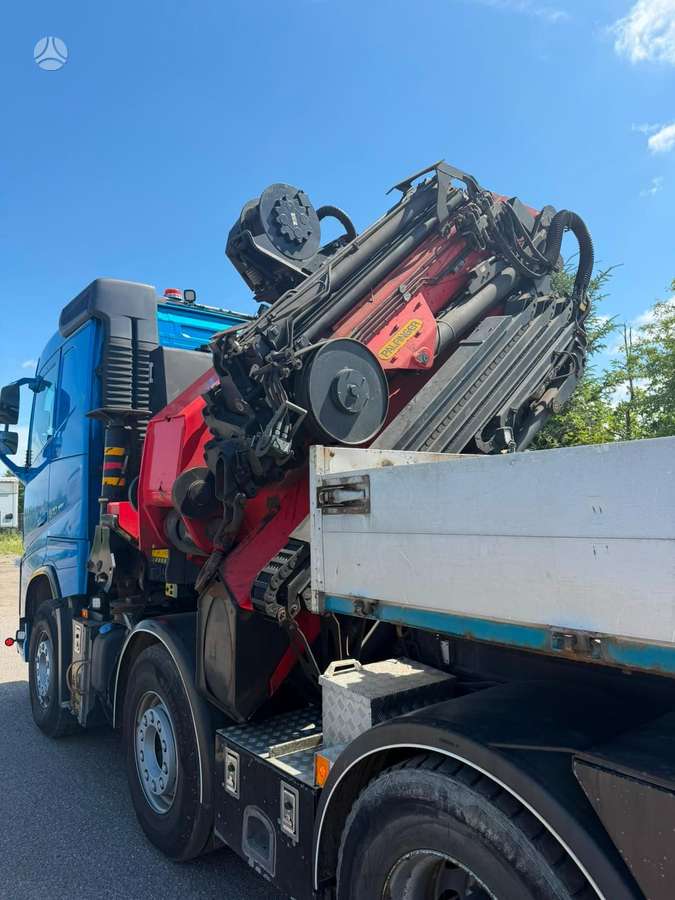 Volvo FH 540 8x4, с краном