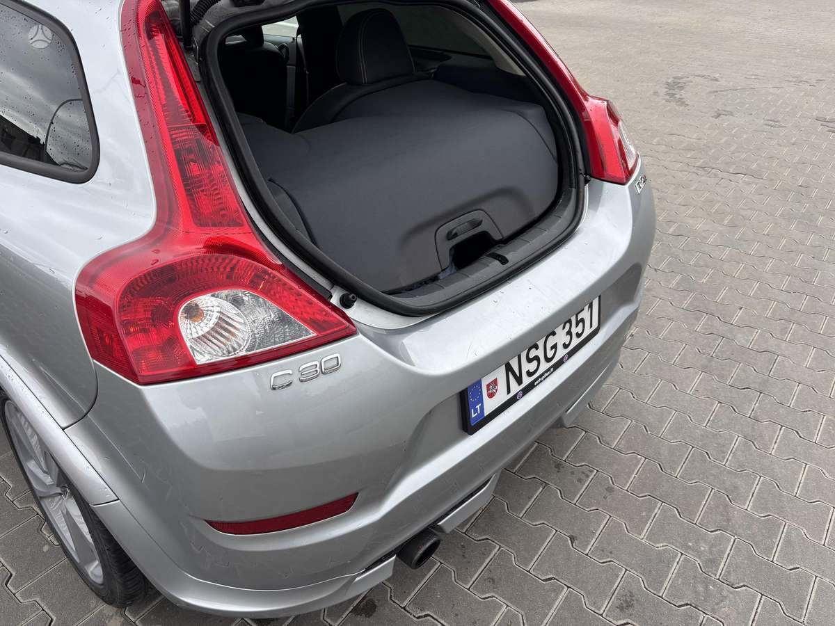 Volvo C30, 1.6 l., hatchback