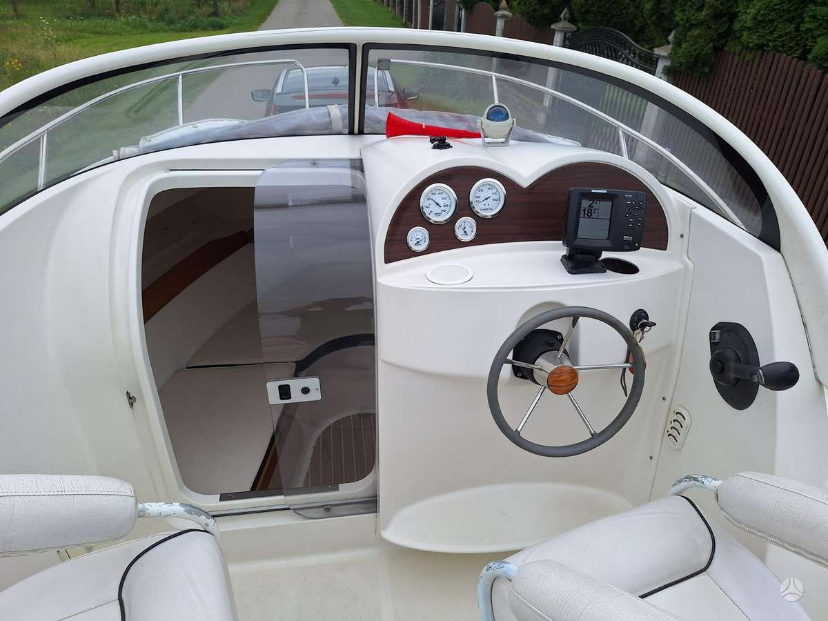 QuickSilver Cruiser 540, yachts / cruisers