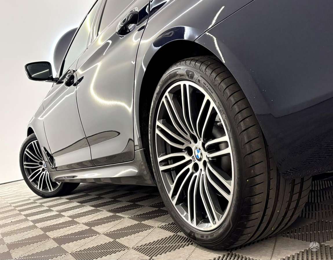 BMW 530, 3.0 l., Седан