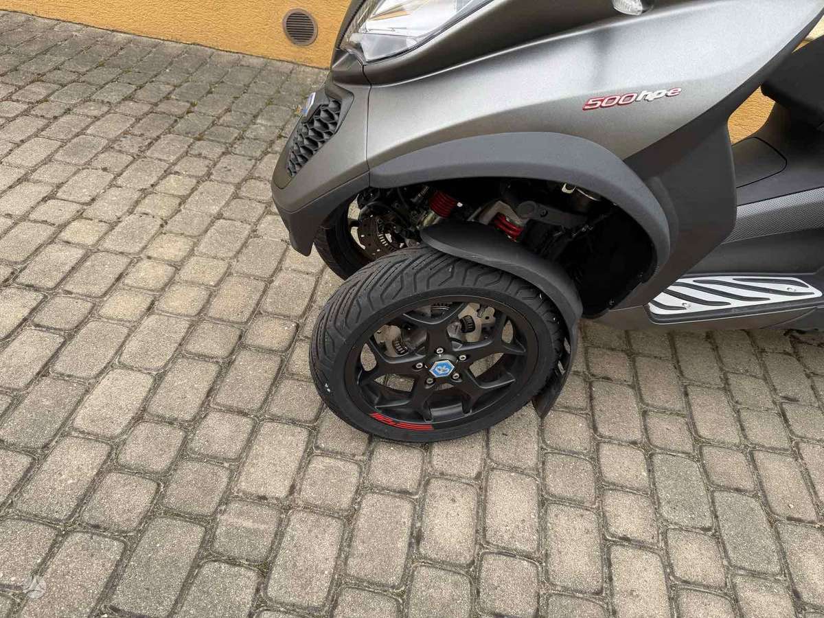 Piaggio MP3 493cc, trikes