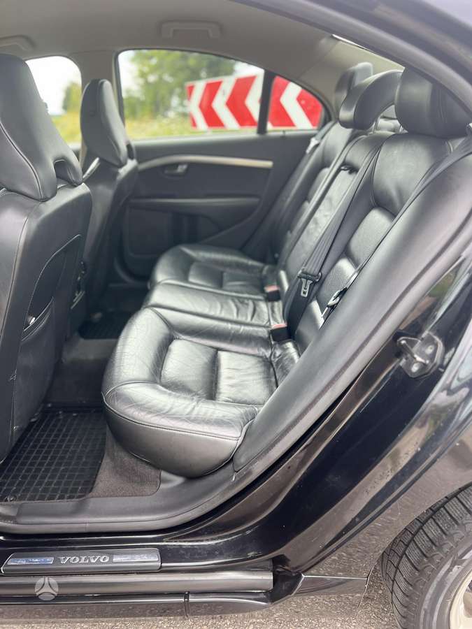 Volvo S80 - 11