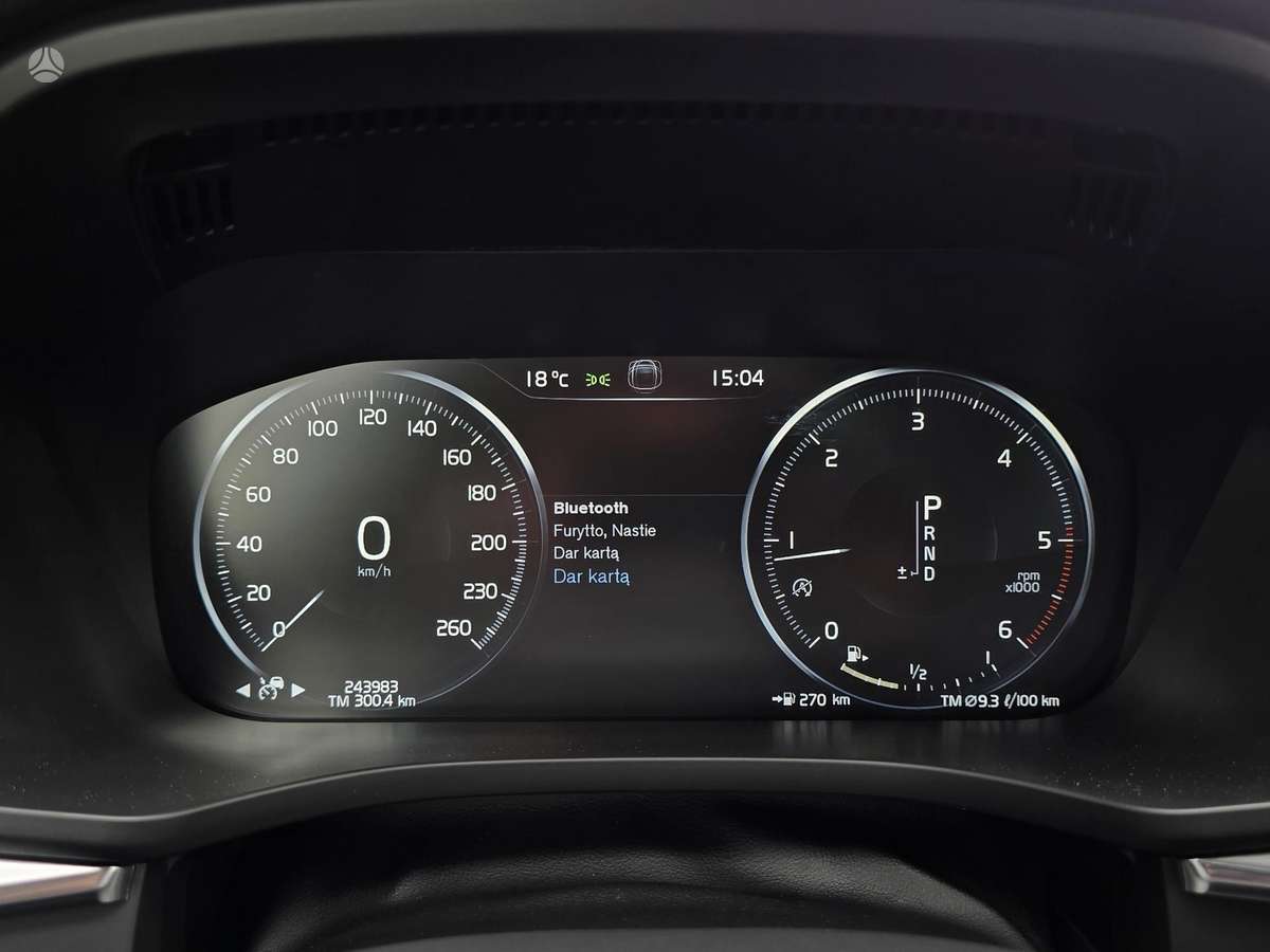 Volvo XC60, 2.0 l., off-road / crossover
