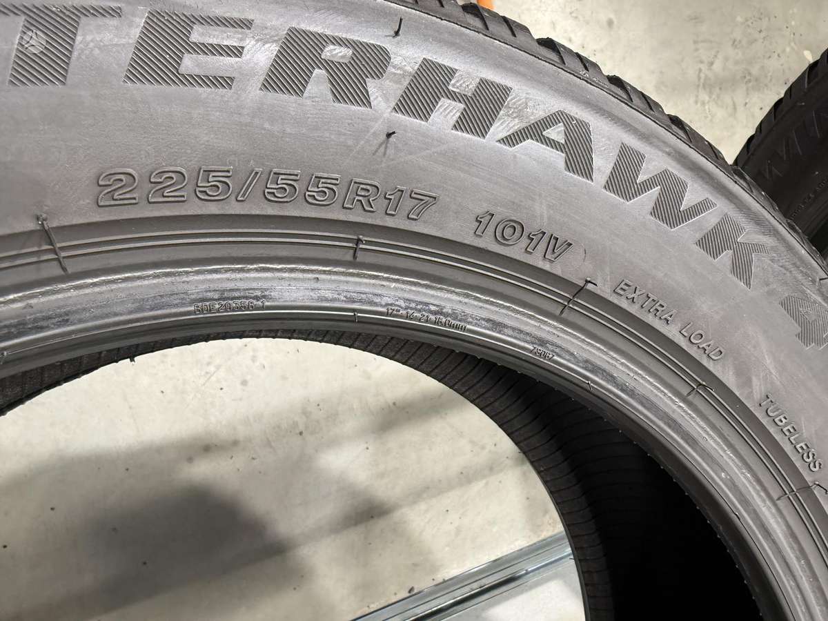 Firestone Winterhawk4//2023m, winter 225/55 R17