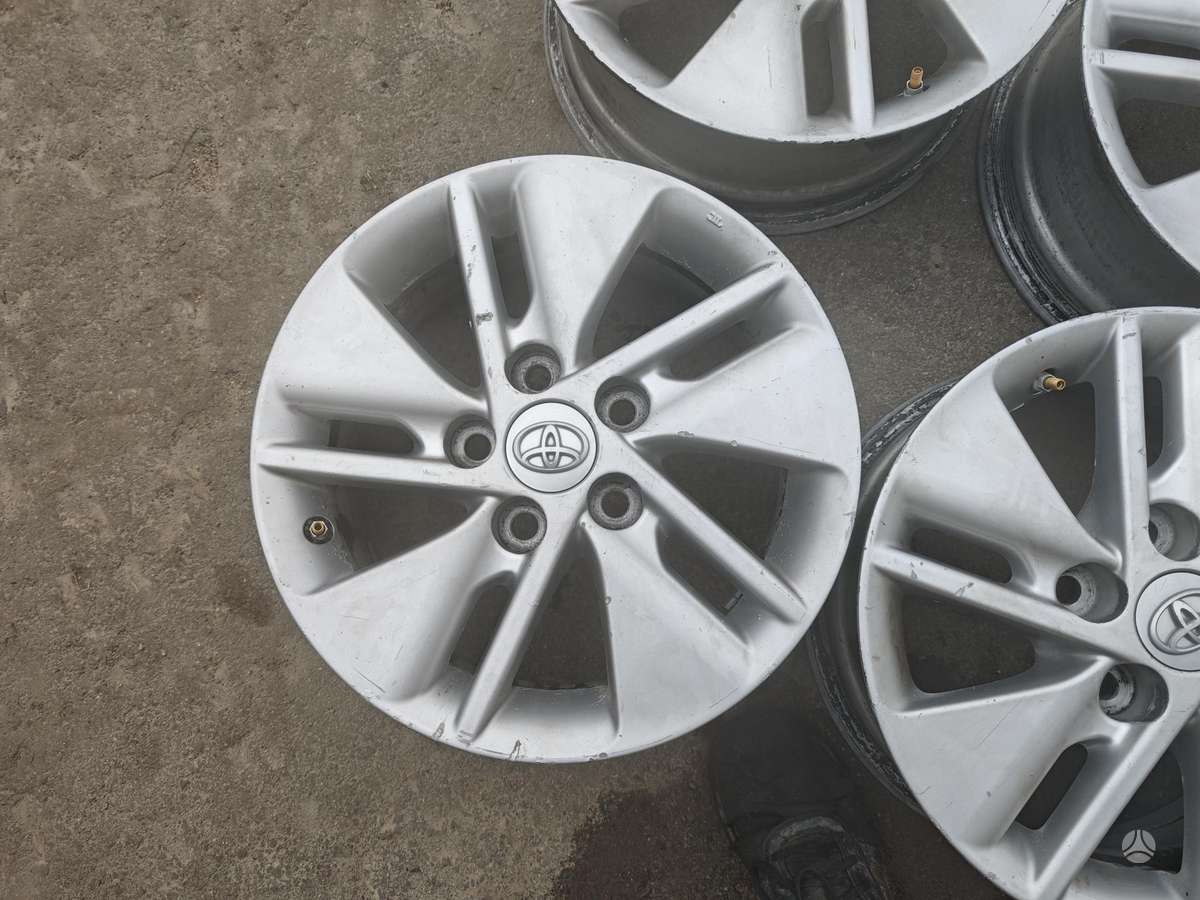 Toyota Avensis, light alloy, R15