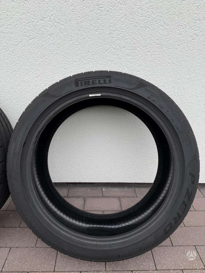 Pirelli PZERO, vasaras 235/45 R20