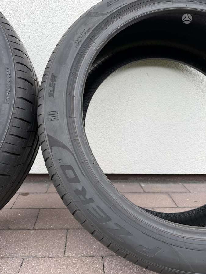 Pirelli PZERO, summer 235/45 R20