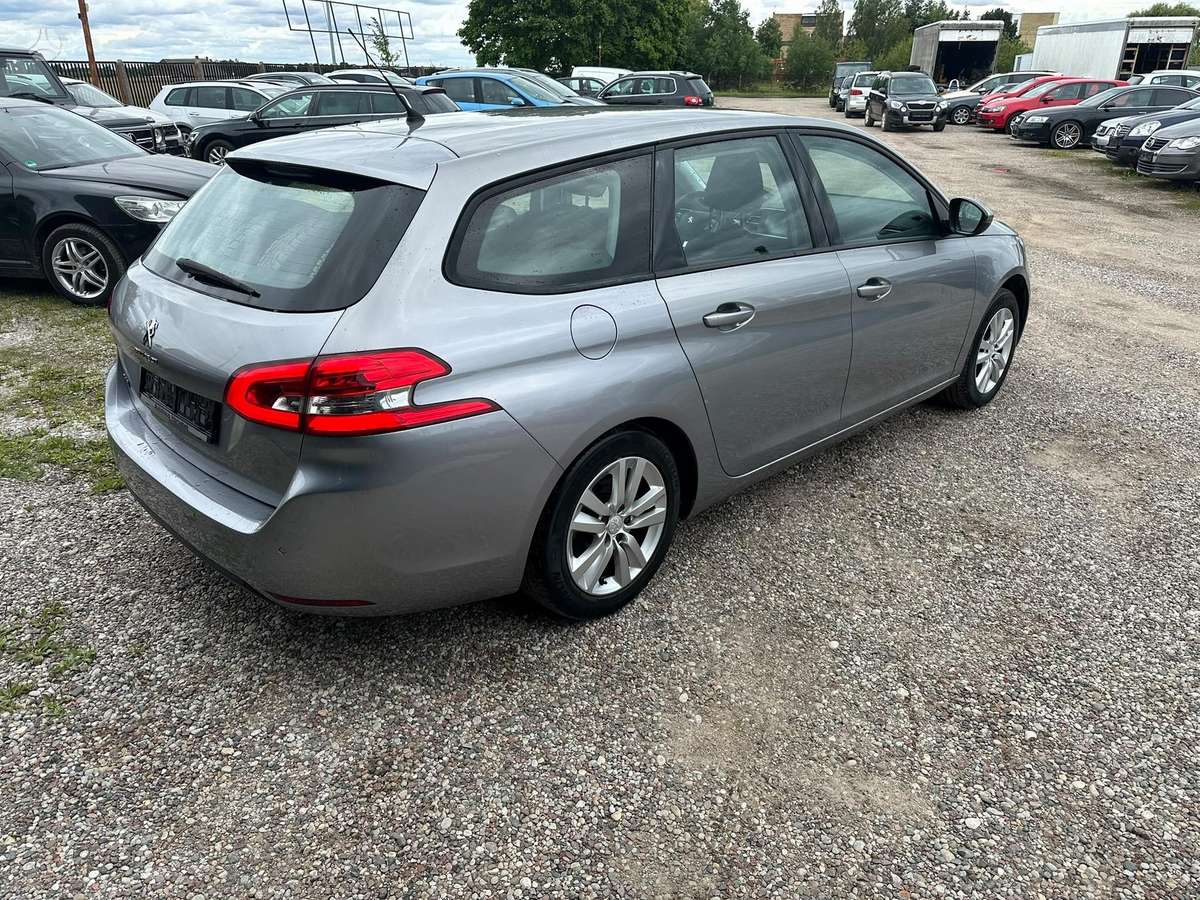 Peugeot 308, 1.2 l., Универсал