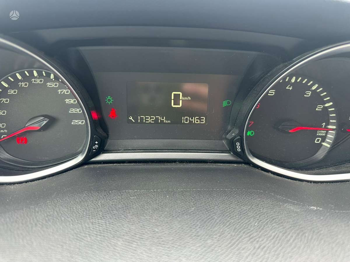 Peugeot 308, 1.2 l., Универсал