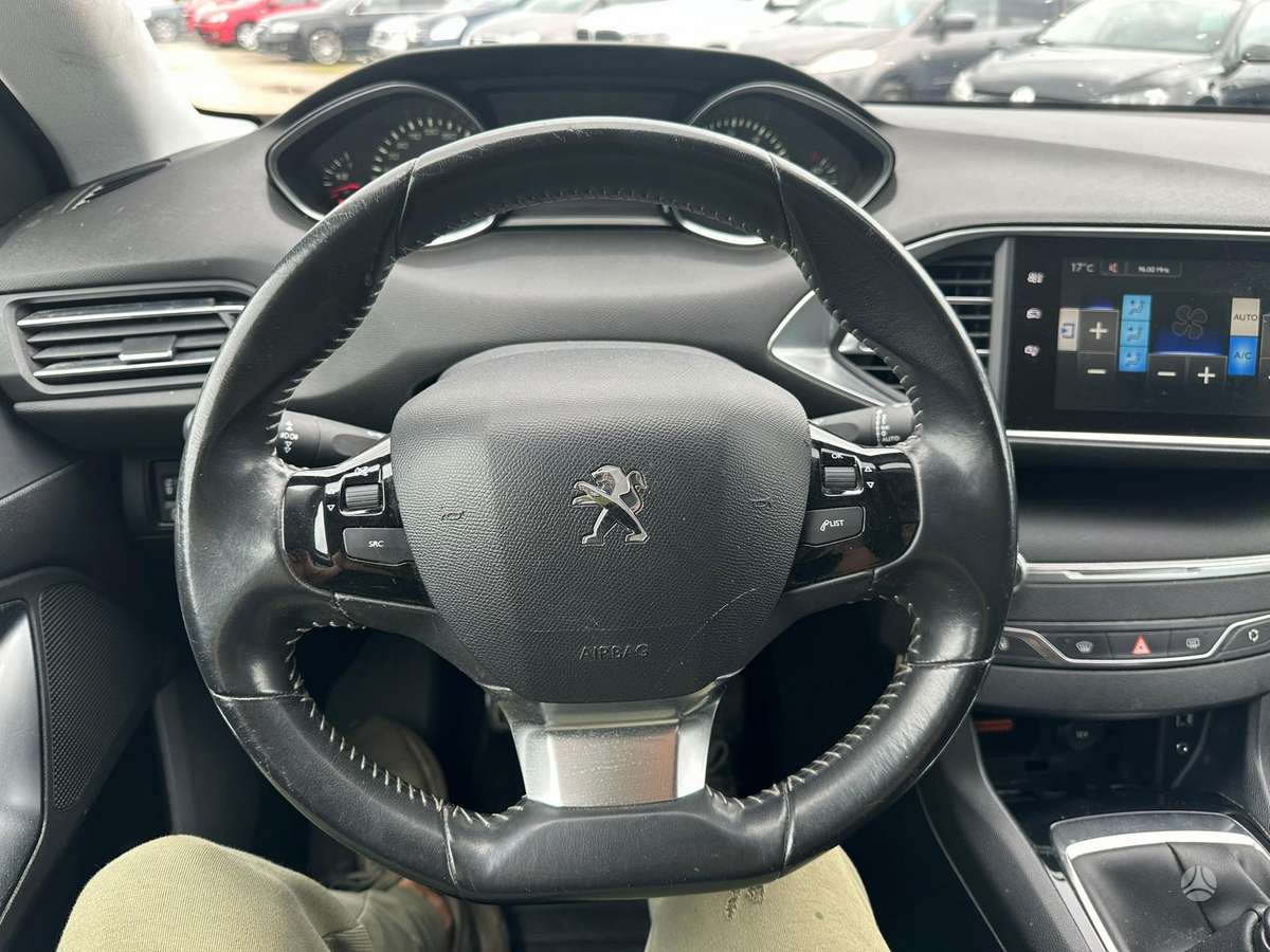 Peugeot 308, 1.2 l., Универсал