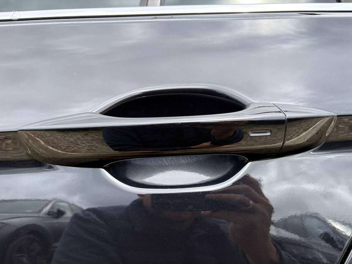 Volkswagen Passat - 11