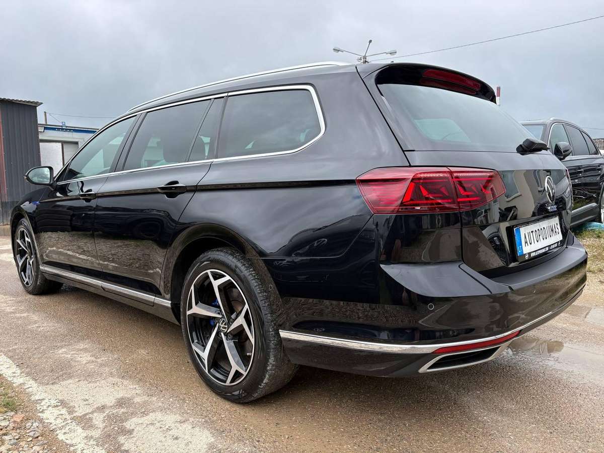 Volkswagen Passat - 10