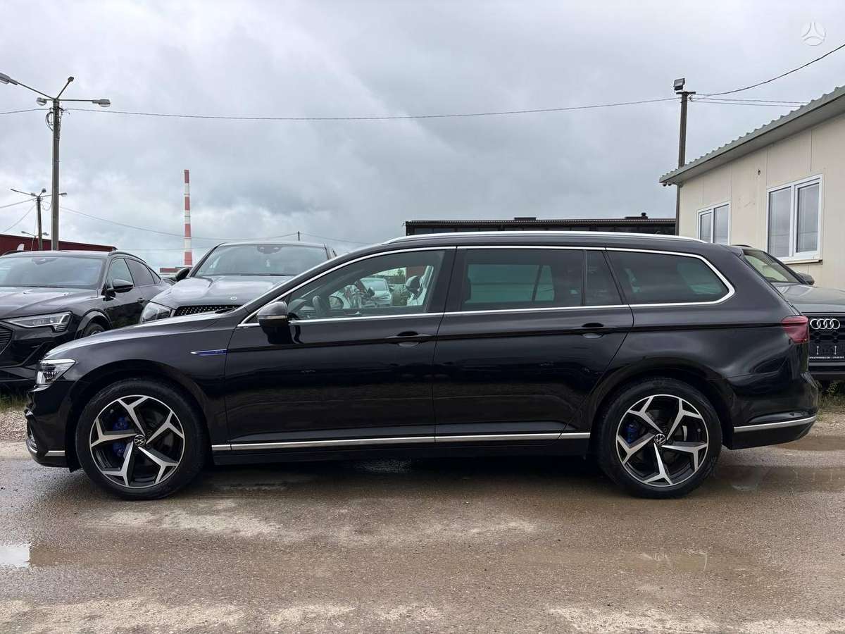 Volkswagen Passat - 8