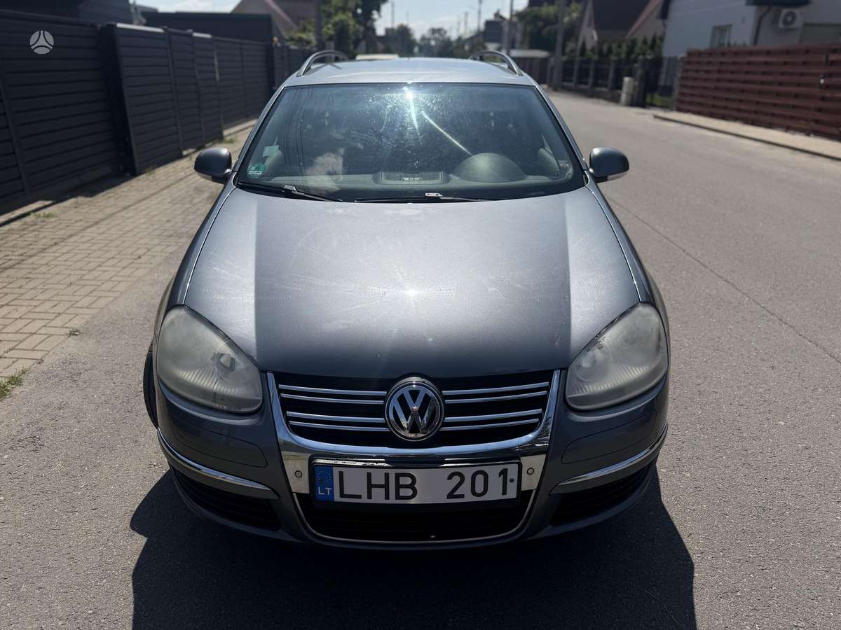 Volkswagen Golf - 2