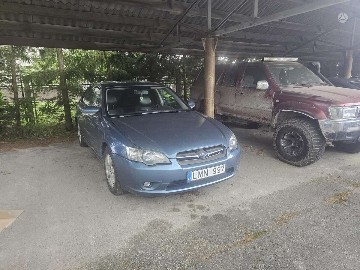 Subaru Legacy - 1
