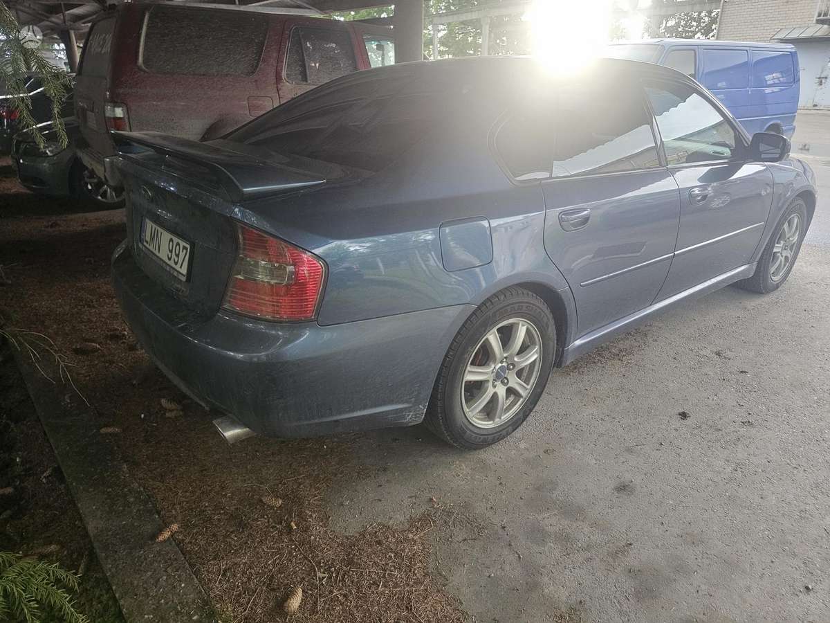 Subaru Legacy - 2