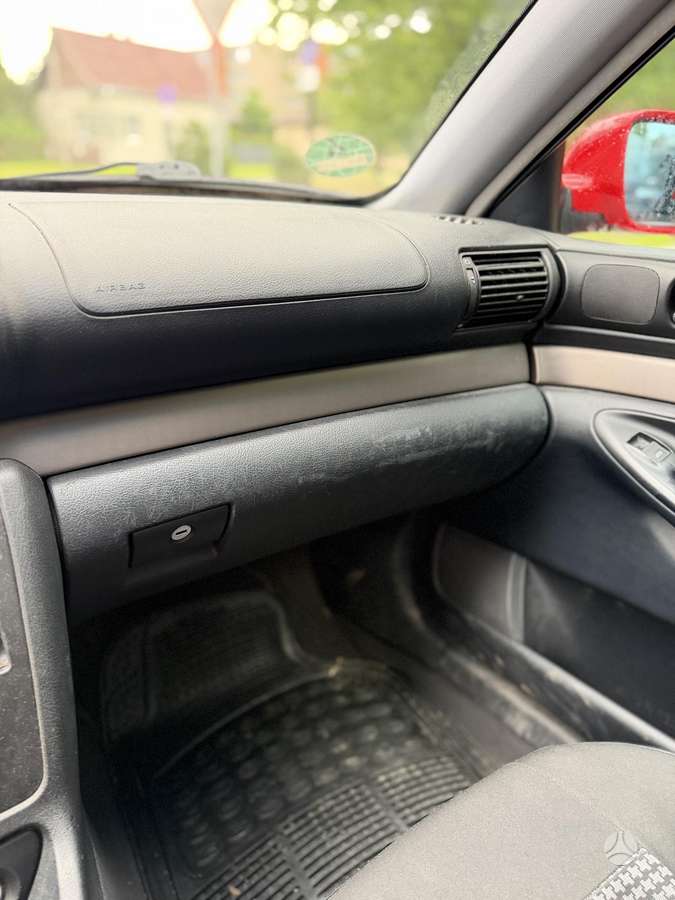 Audi A4, 1.6 l., Седан