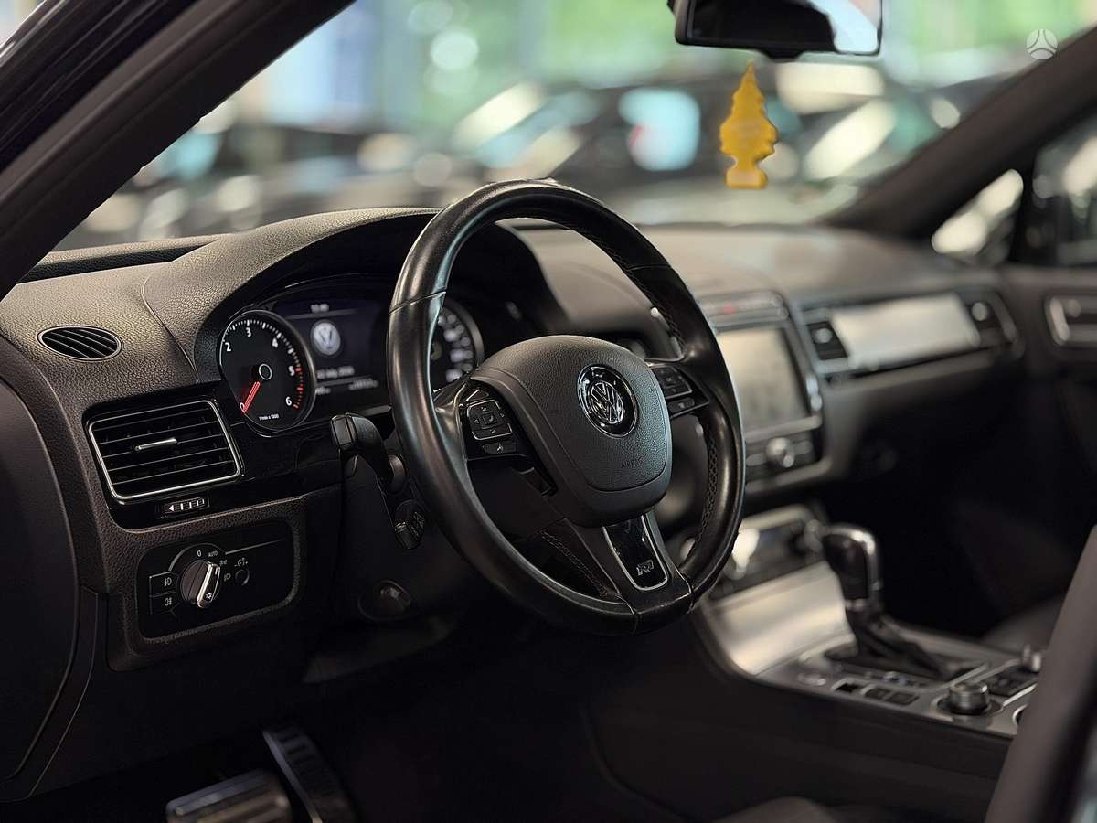 Volkswagen Touareg - 9