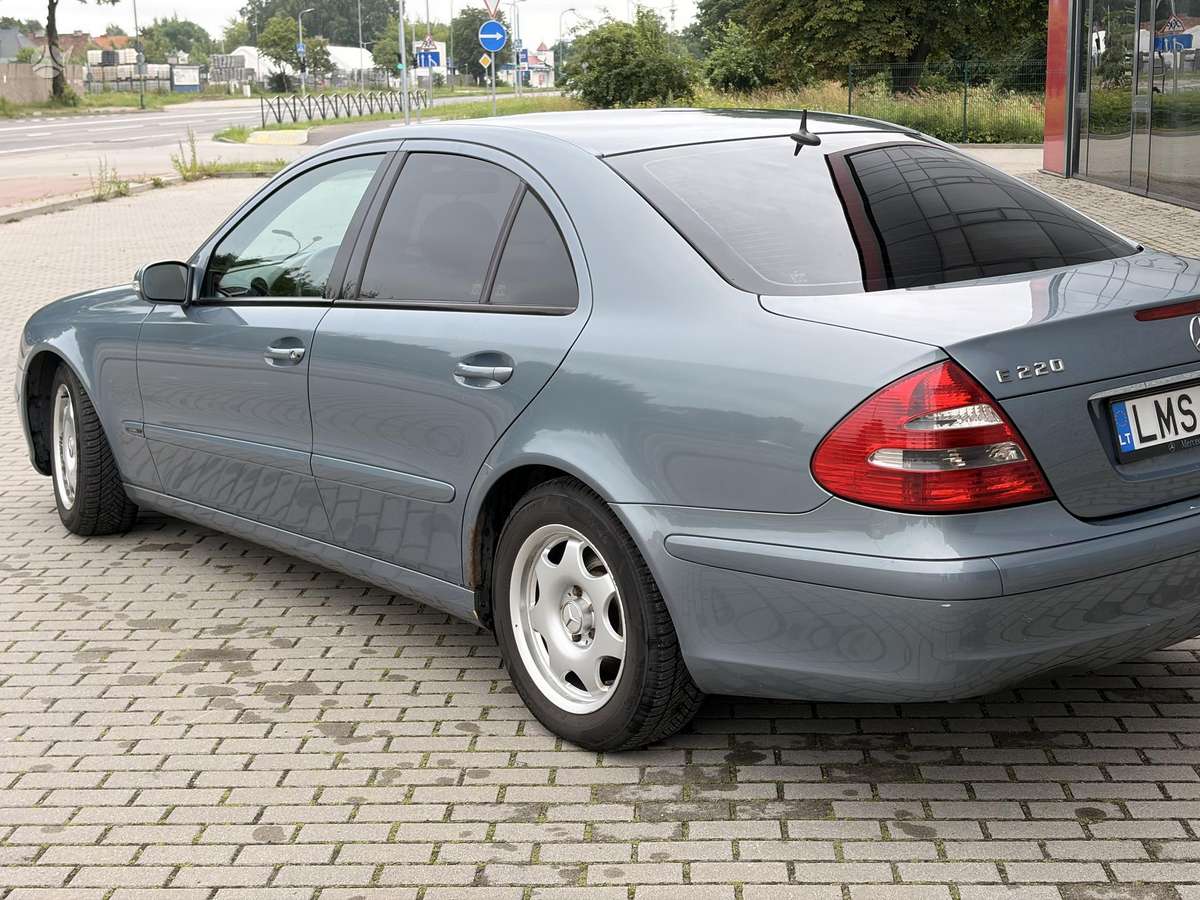 Mercedes-Benz E220, 2.2 l., Седан