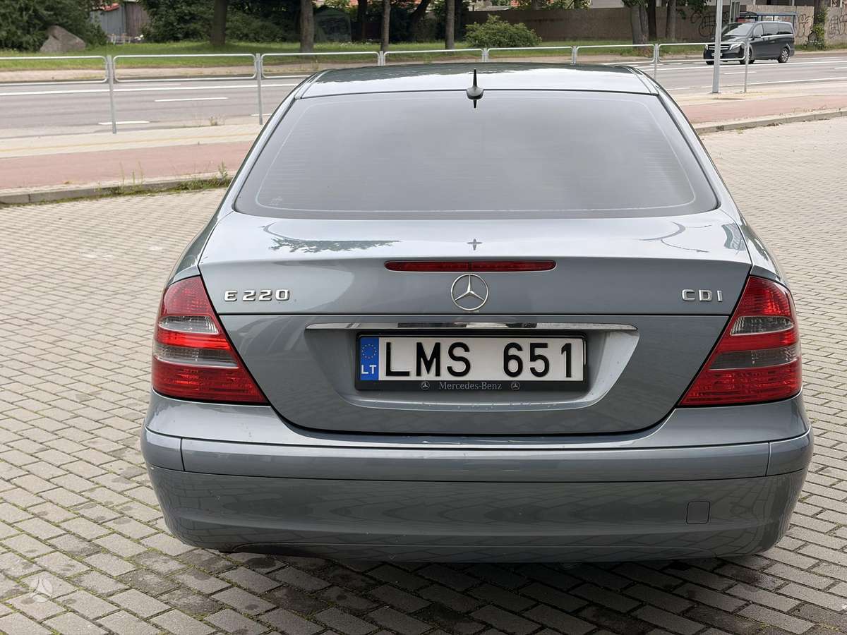 Mercedes-Benz E220, 2.2 l., Седан