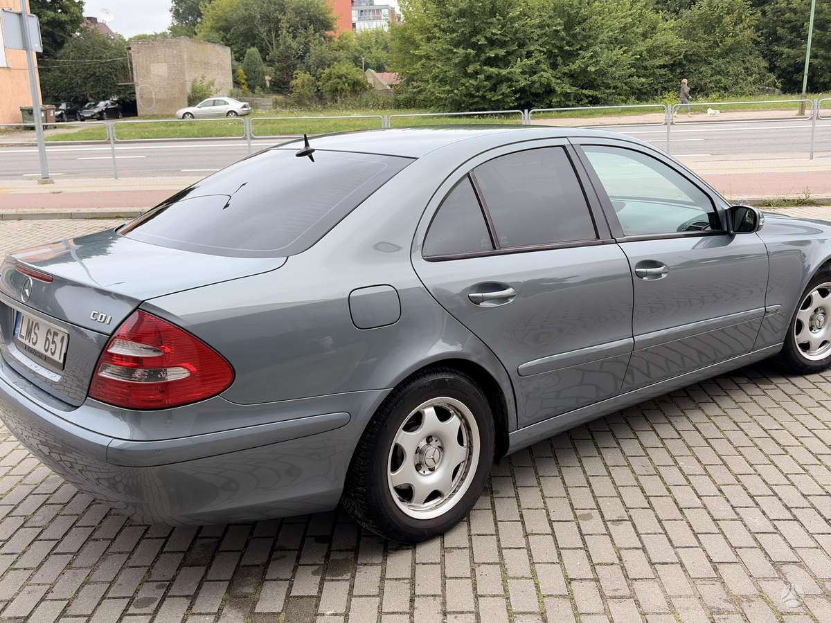 Mercedes-Benz E220, 2.2 l., Седан