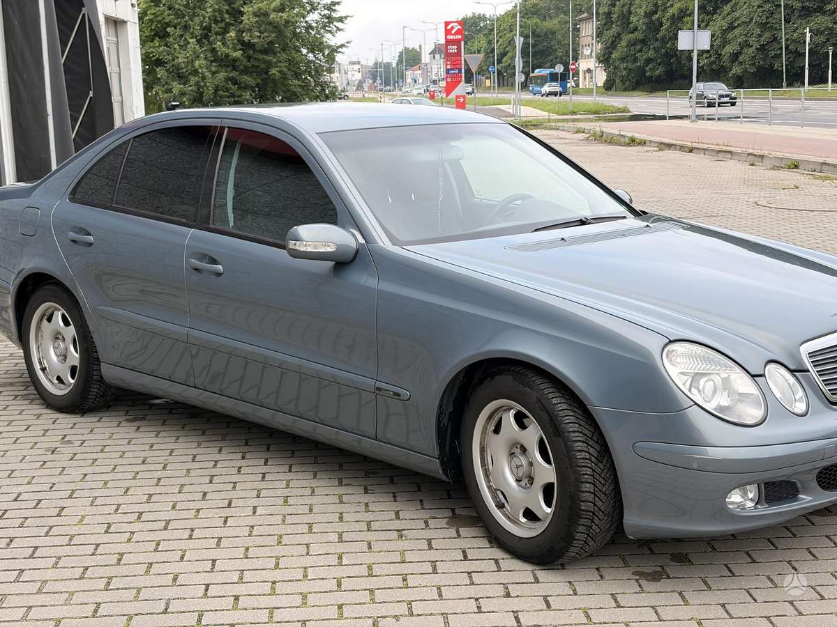 Mercedes-Benz E220, 2.2 l., Седан