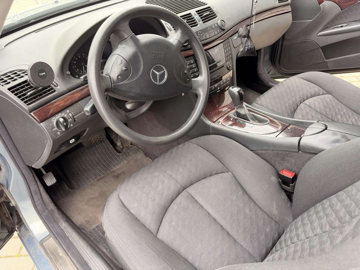 Mercedes-Benz E220, 2.2 l., Седан