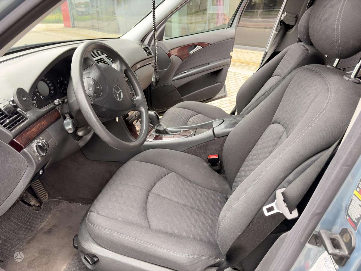 Mercedes-Benz E220, 2.2 l., Седан
