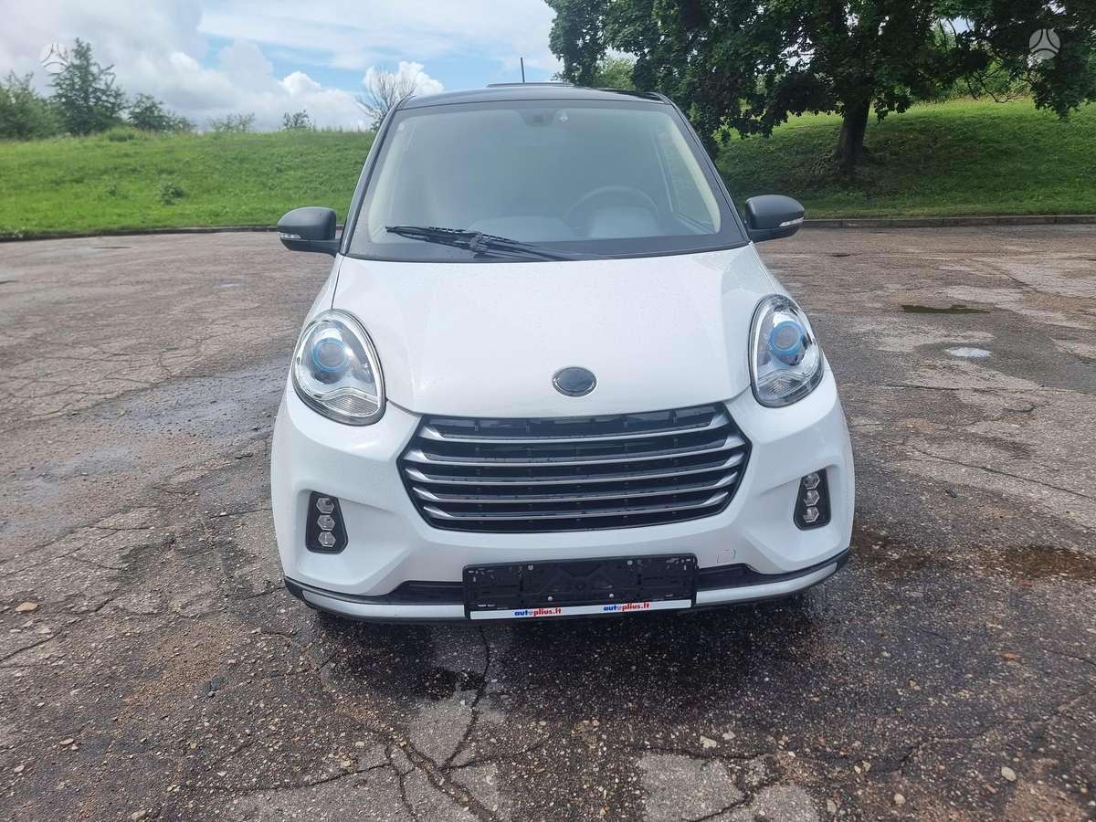 Zhidou D2S, 27 kWh, hatchback