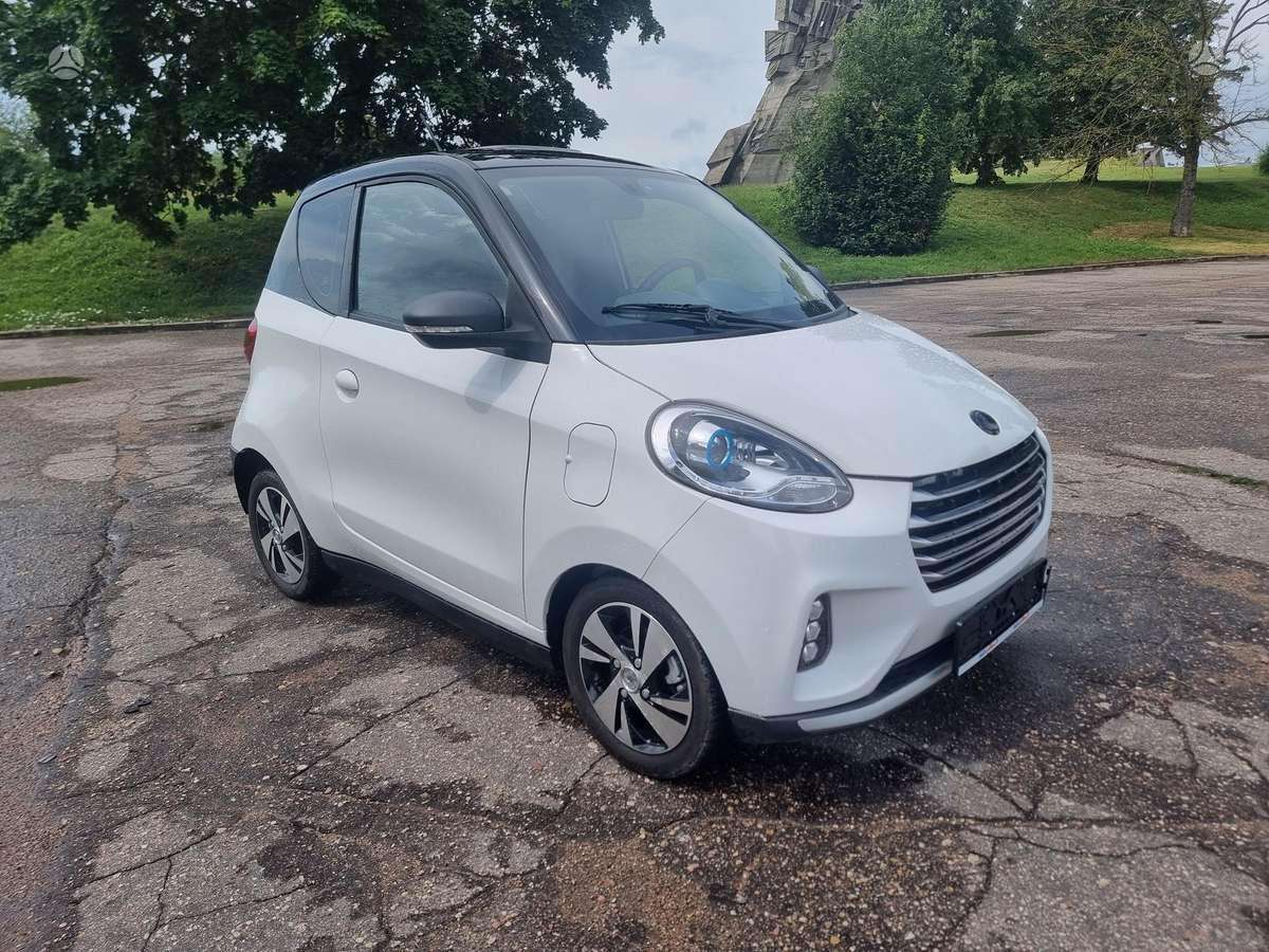 Zhidou D2S, 27 kWh, hatchback