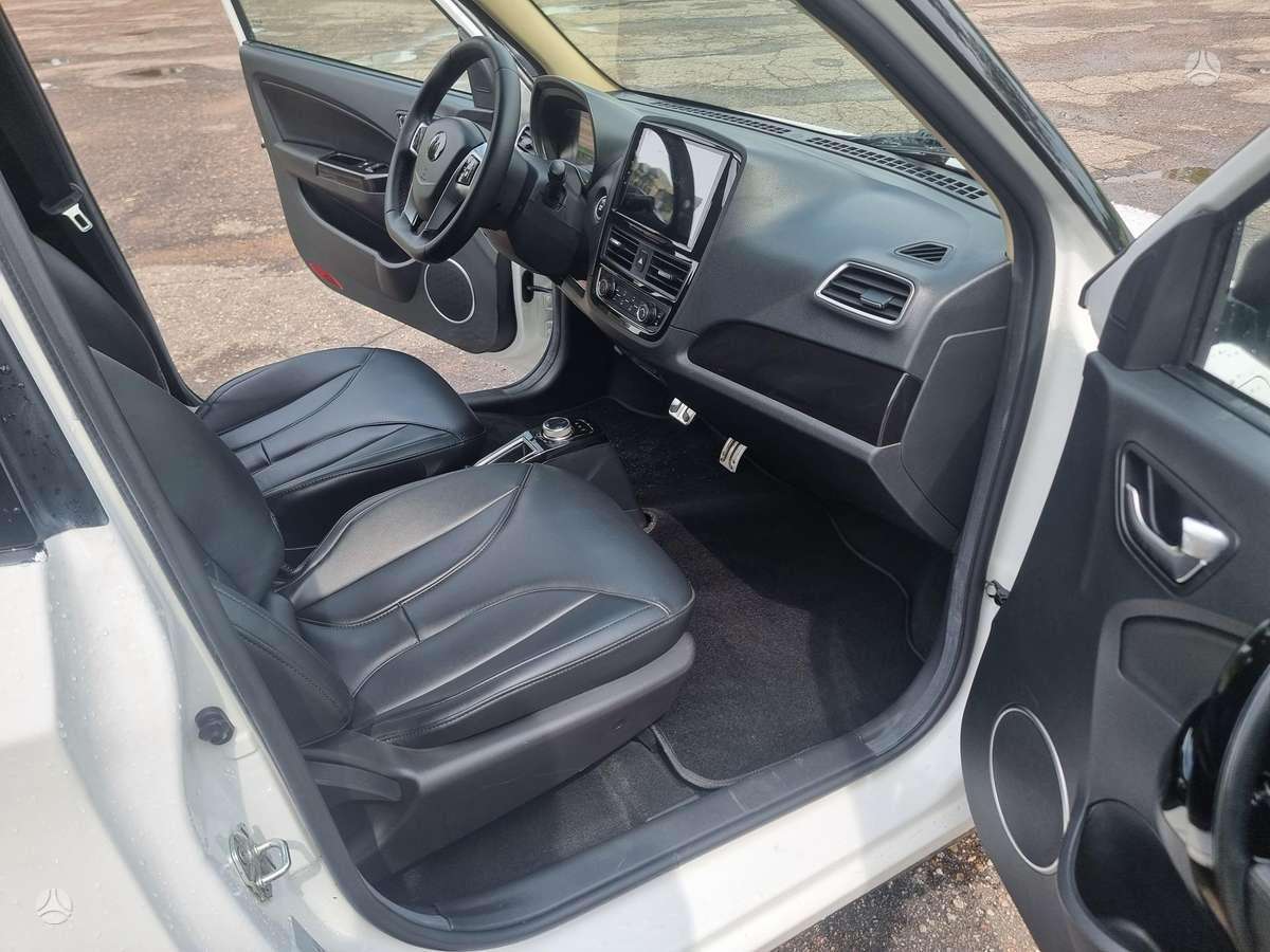 Zhidou D2S, 27 kWh, hatchback