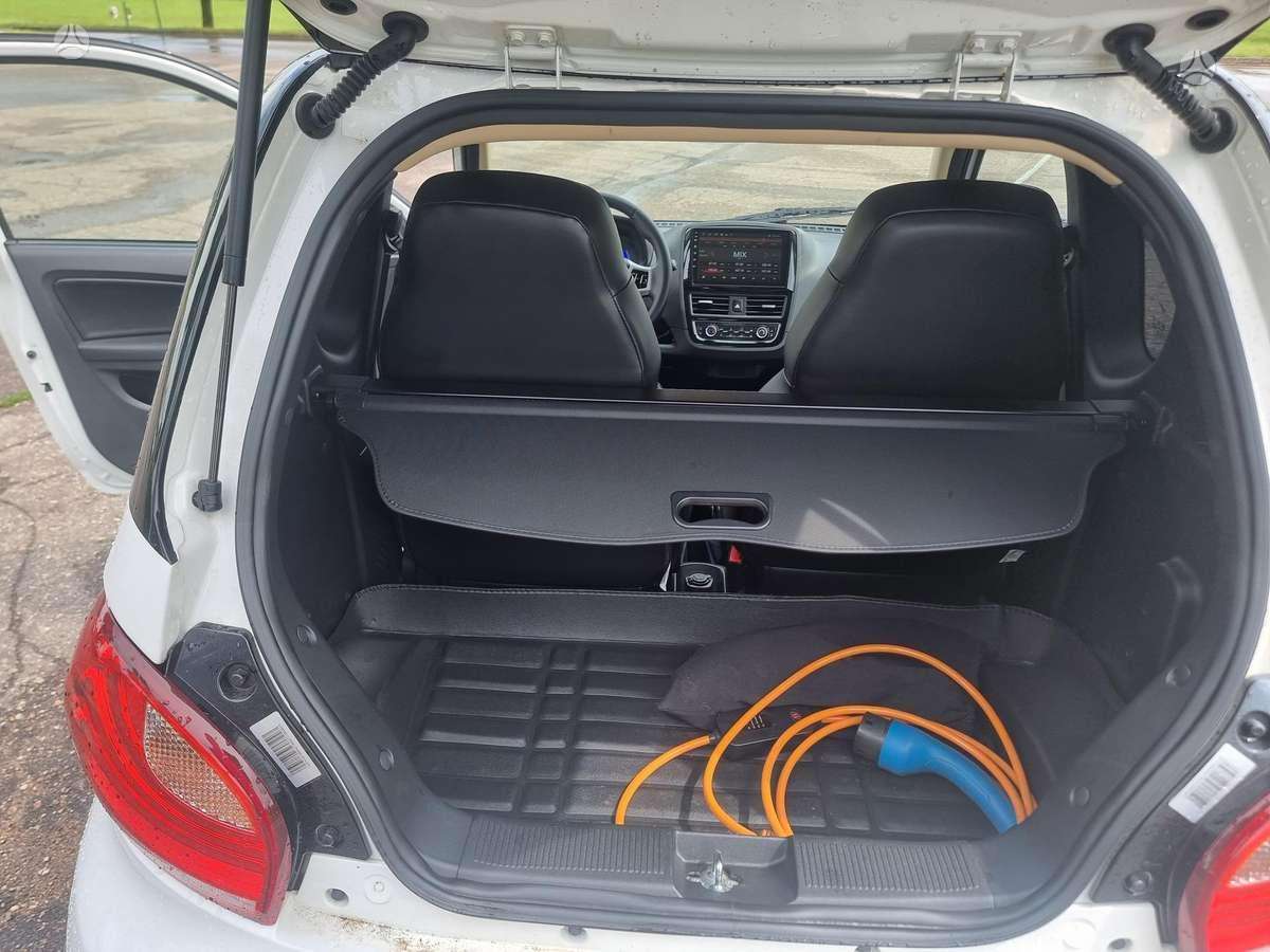 Zhidou D2S, 27 kWh, hatchback