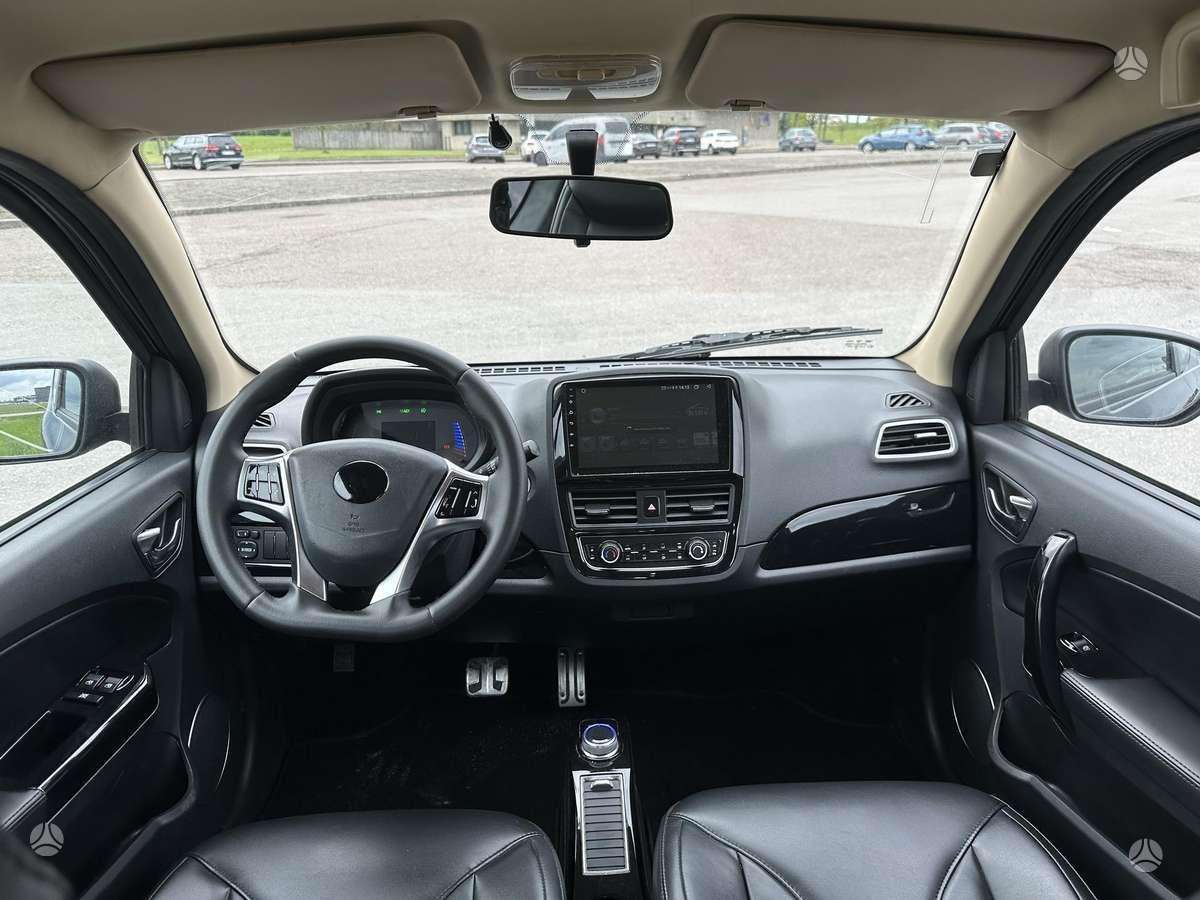 Zhidou D2S, 27 kWh, hatchback
