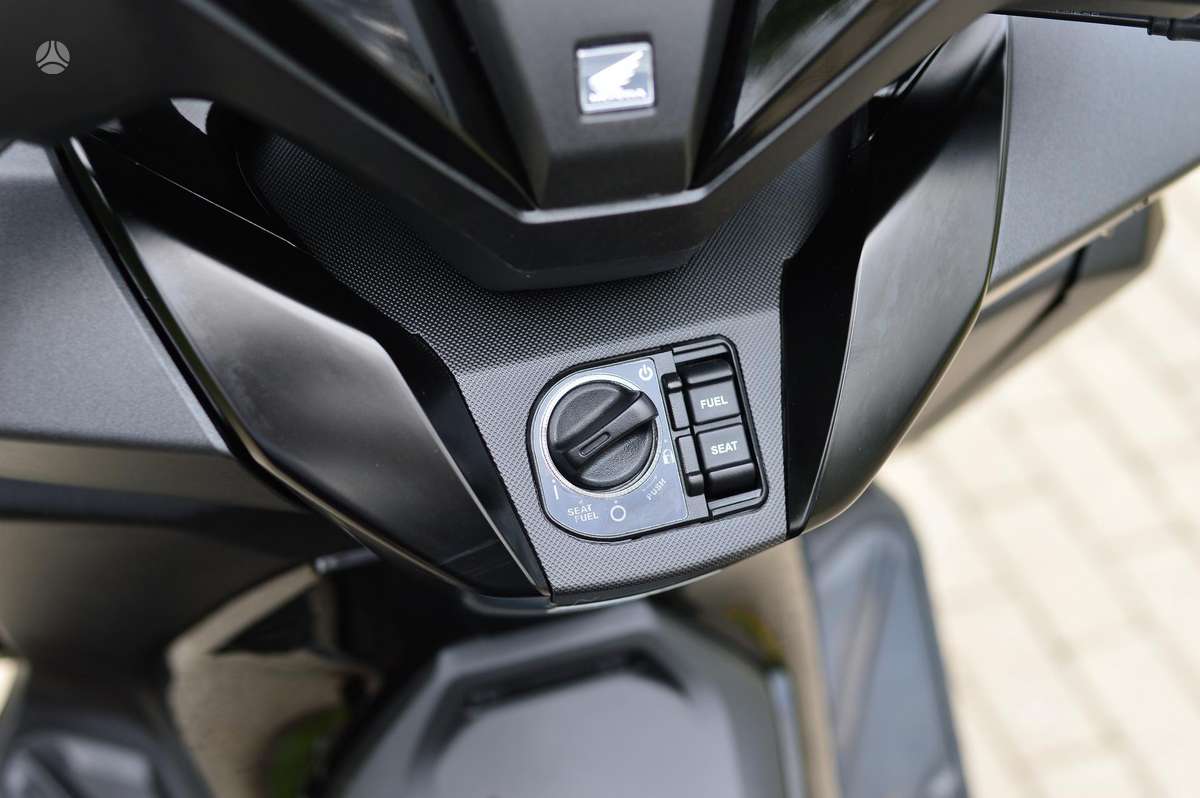Honda Forza 350cc, мотороллеры / мопеды