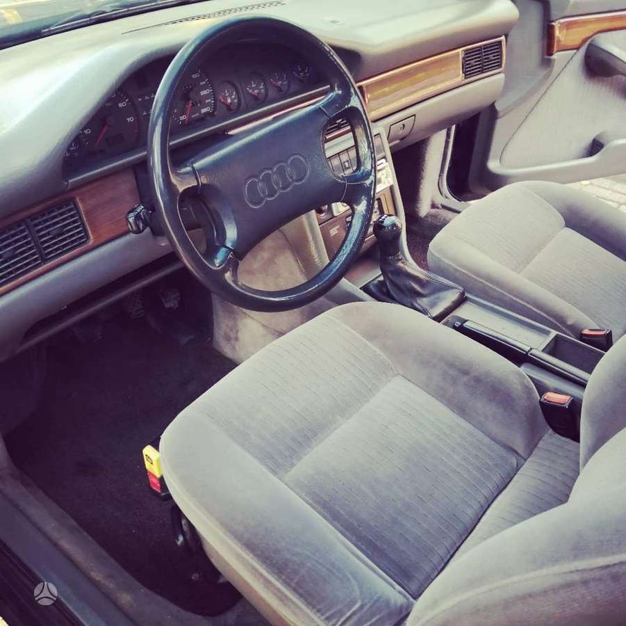 Audi 200, 2.2 l., Седан