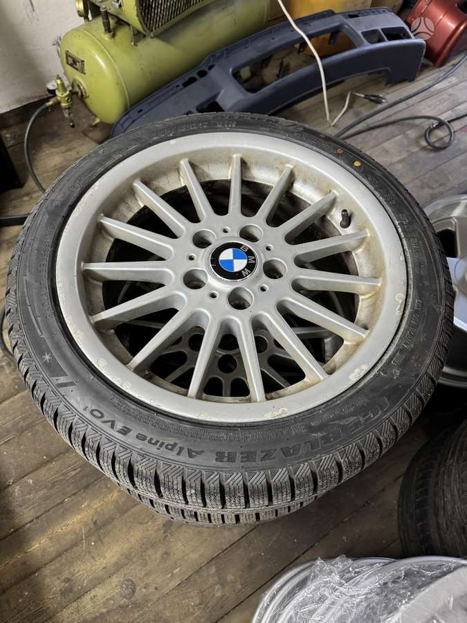 AZEV Style 32, light alloy, R17
