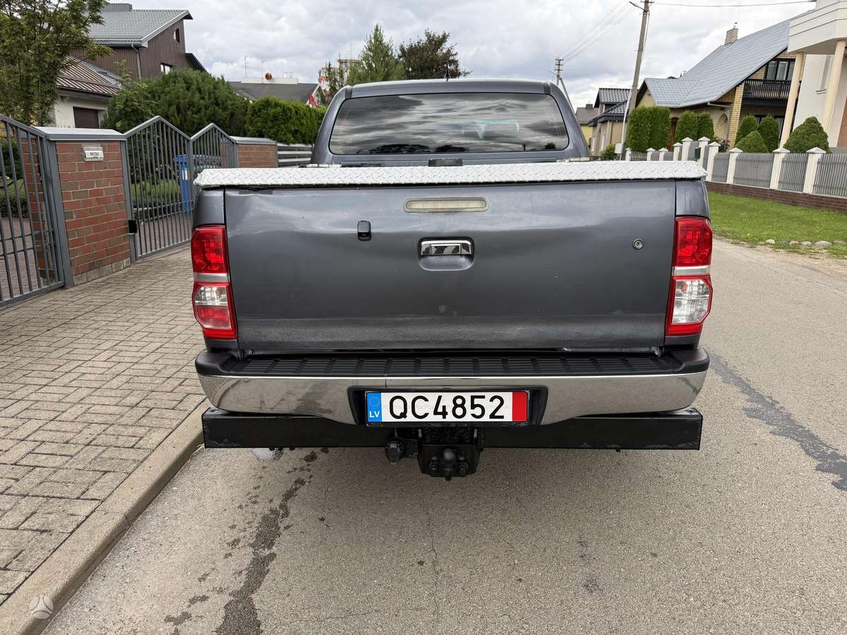 Toyota Hilux - 6