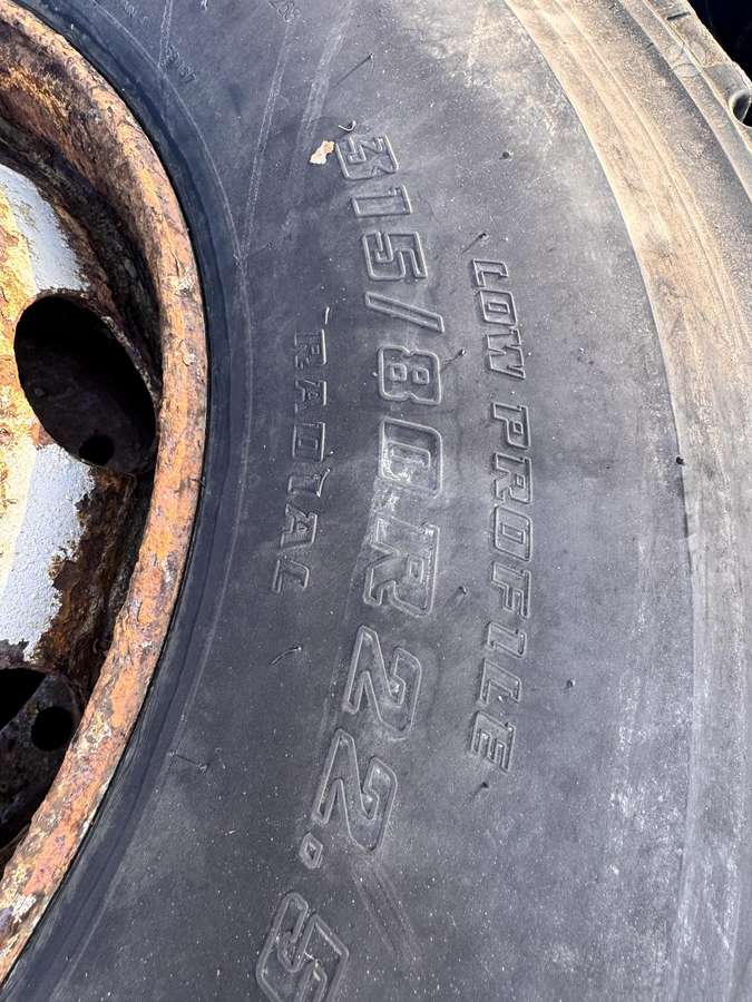 Bridgestone, всесезонные 315/80 R22,5