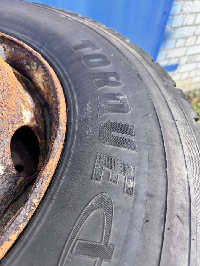 Bridgestone, universalios 315/80 R22,5