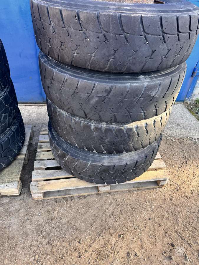 Bridgestone, universalios 315/80 R22,5