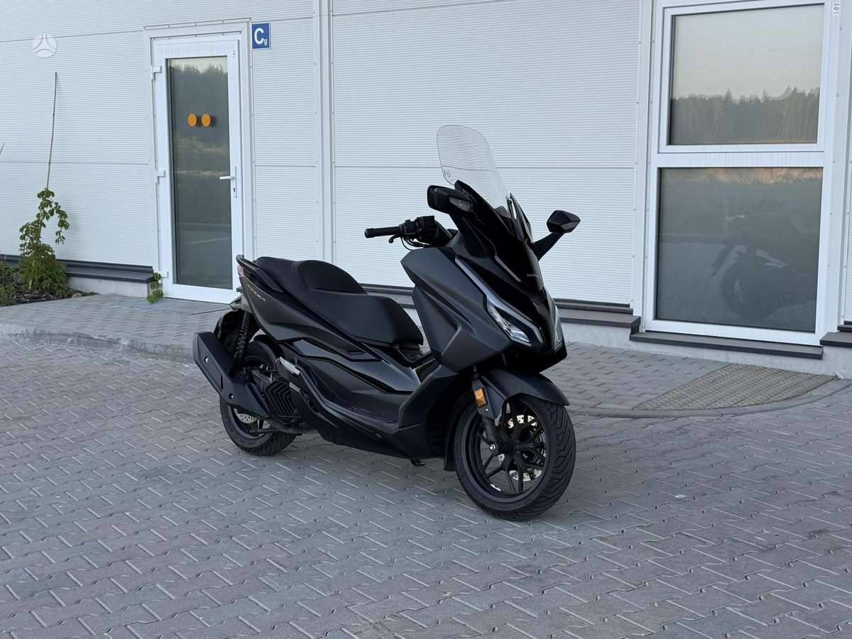 Honda Forza 125cc, мотороллеры / мопеды
