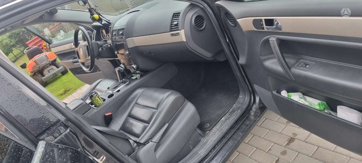 Volkswagen Touareg - 8