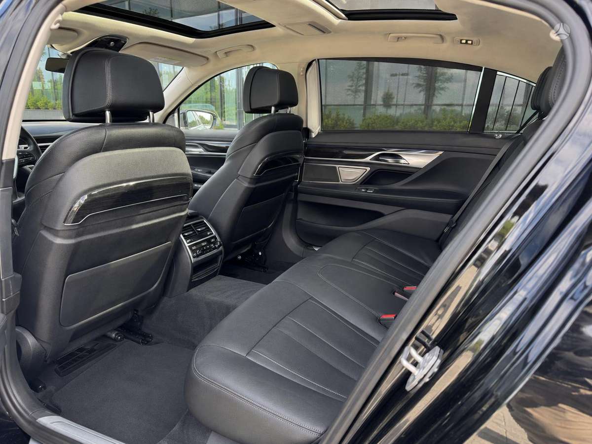 BMW 740, 3.0 l., Лимузин