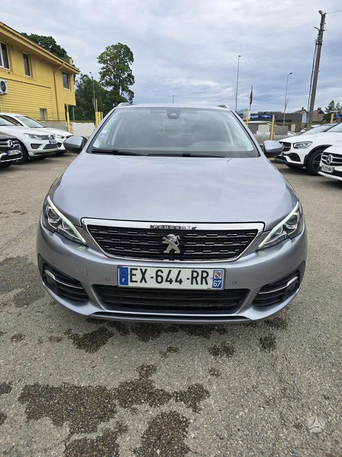 Peugeot 308 - 1
