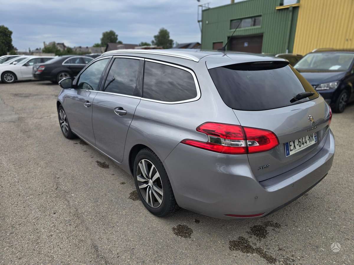 Peugeot 308 - 4