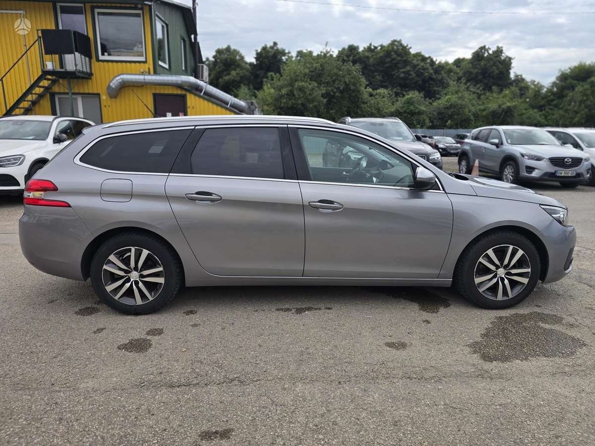 Peugeot 308 - 7