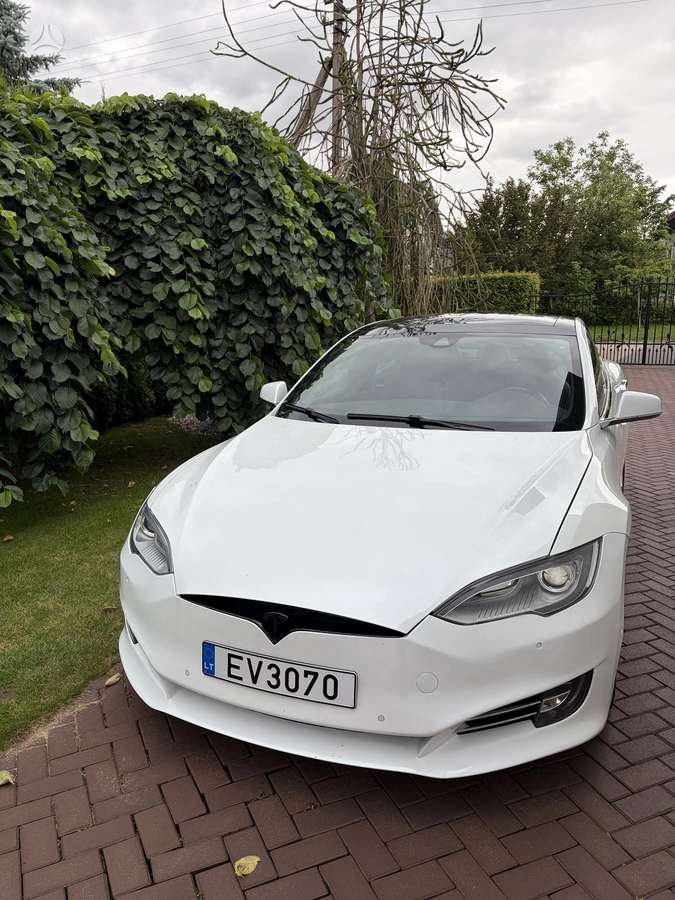Tesla Model S, 85 кВт·ч, Хэтчбек