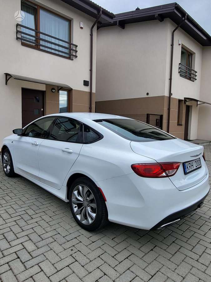 Chrysler 200, 2.4 l., Седан