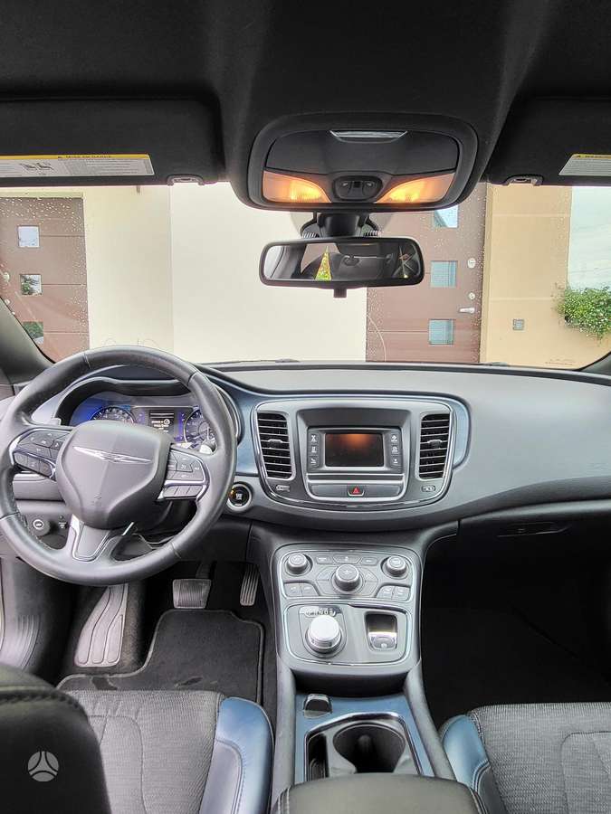 Chrysler 200, 2.4 l., Седан